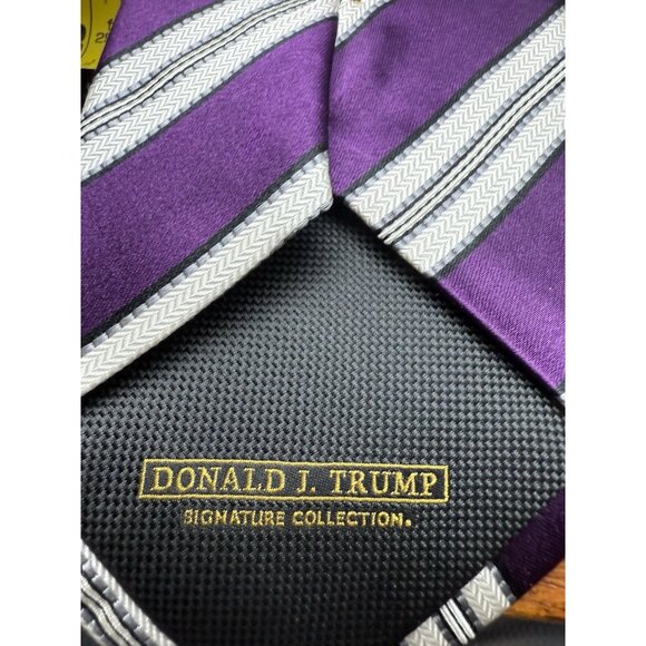 Donald J Trump Signature Men‘s Tie Purple Striped 60” - Picture 5 of 6